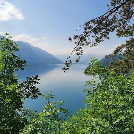 Between Lake & Mountain * Talloires-Montmin