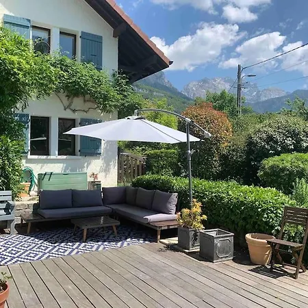 Villa Between Lake & Mountain *
